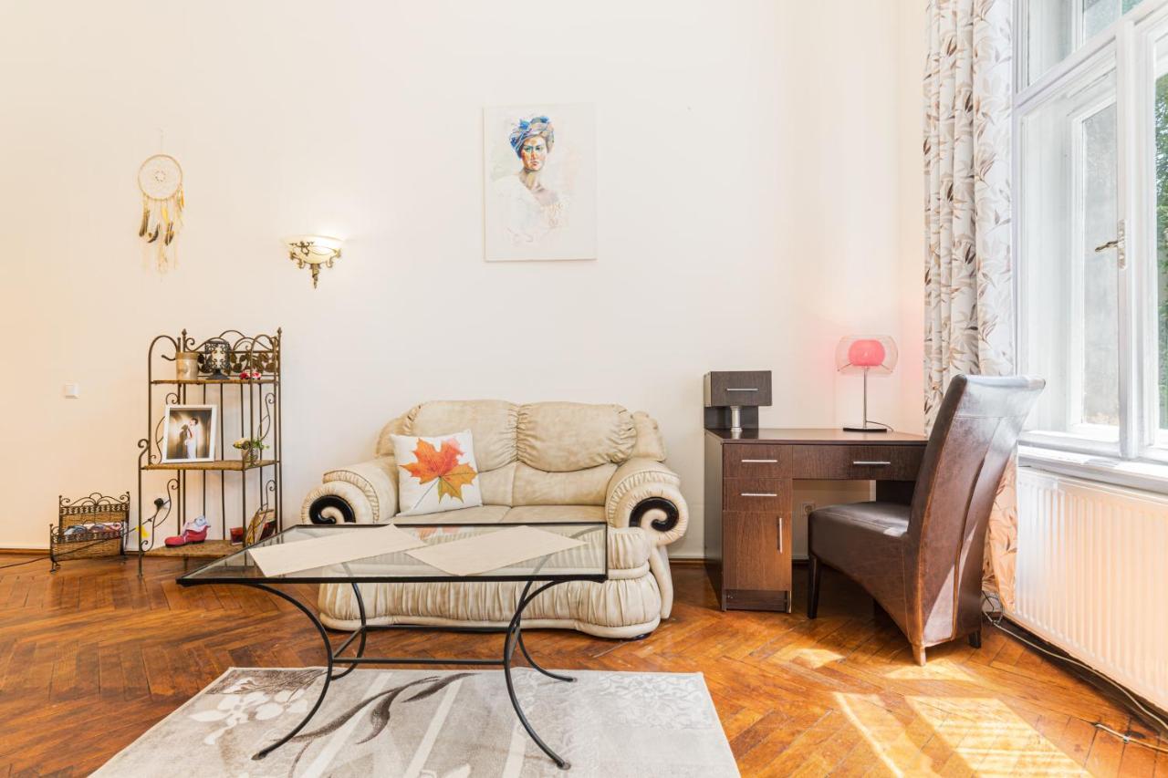 Hera Apartment - Old Town Brasov Ngoại thất bức ảnh