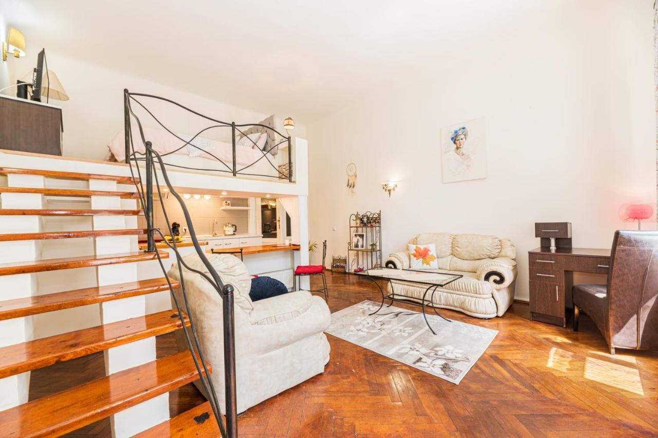 Hera Apartment - Old Town Brasov Ngoại thất bức ảnh
