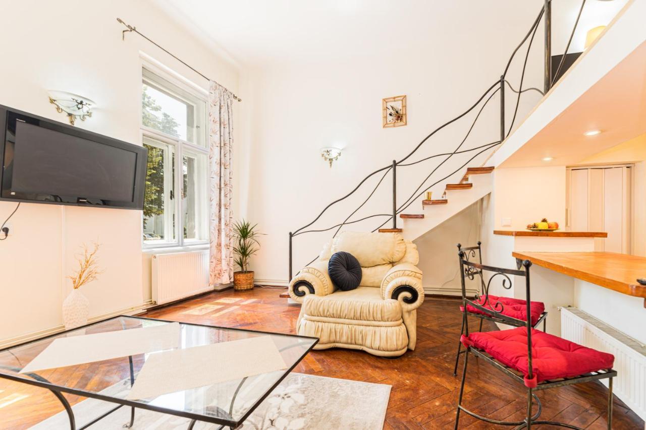 Hera Apartment - Old Town Brasov Ngoại thất bức ảnh